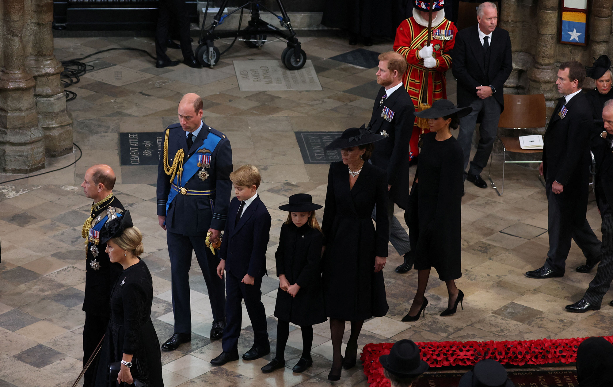 Похорон королеви Єлизавети II: Кейт Міддлтон приїхала разом із дітьми